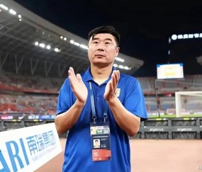 im电竞网站-韩鹏背锅，外援老化，后腰漏洞！泰山队保三争一成赛季最大笑话